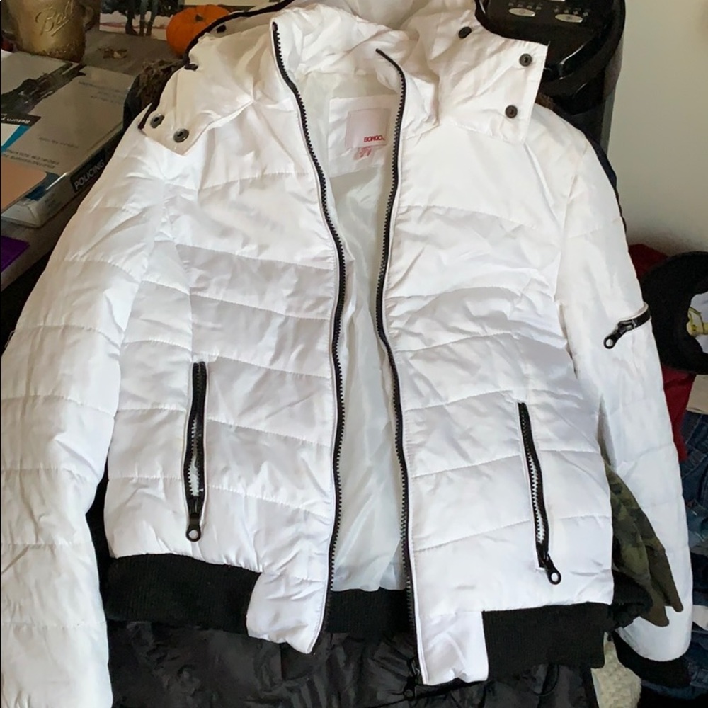 White bongo puffer jacket